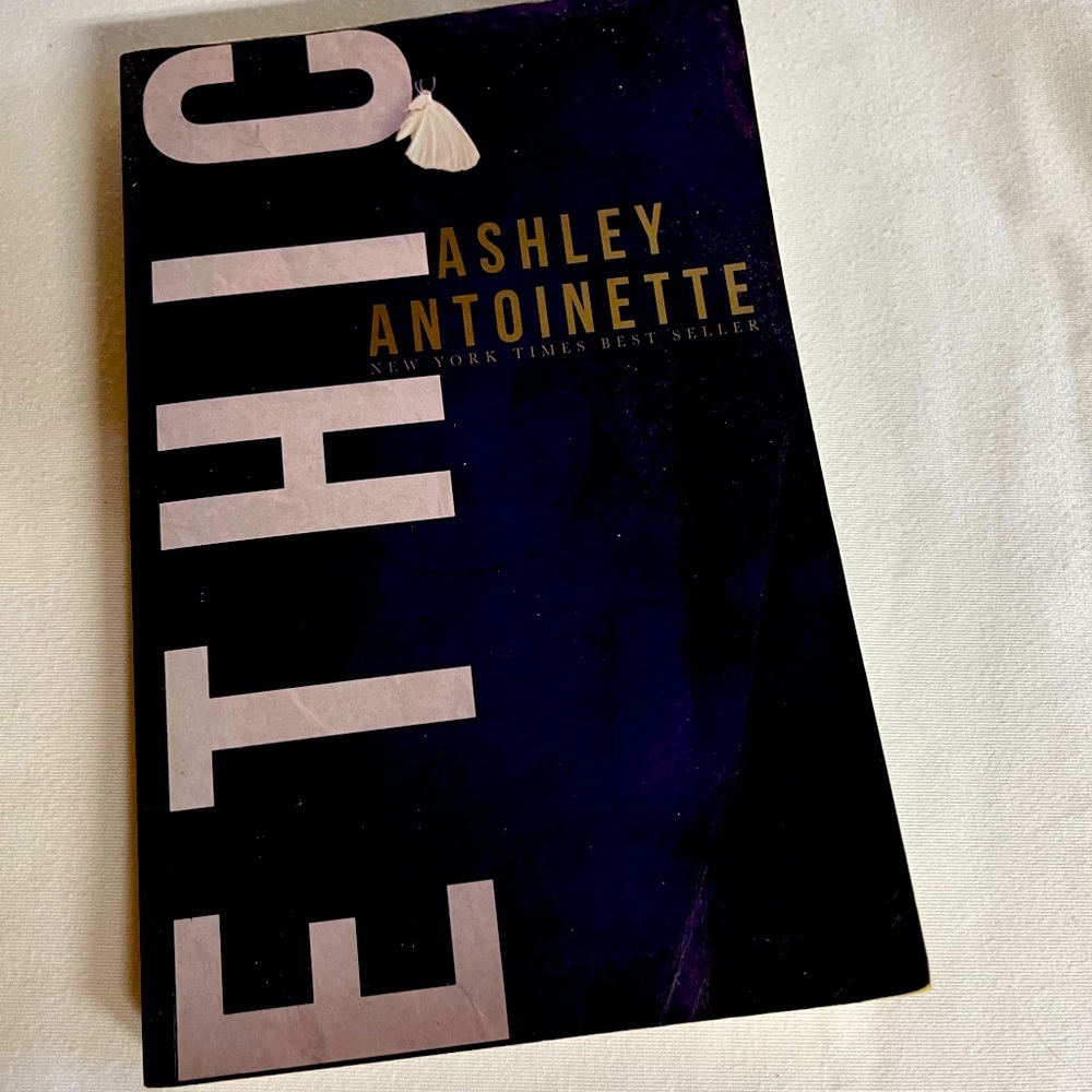 Erhic,by Ashley Antoinette / paperback
